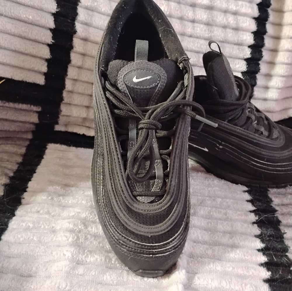 Nike Men's Black Air Max Athletic Shoes